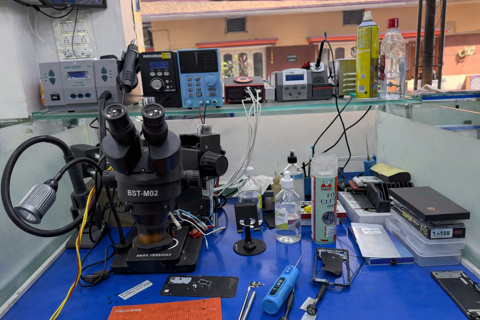 Mobile accessories and service desk